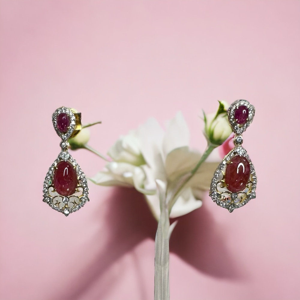New Natural Burmese Ruby 8 ct and Diamonds Earrings in 18 K  solid gold
